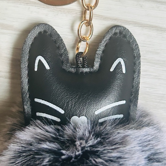 🐈⬛ Plush Kitty Cat Charm Keychain Faux Rabbit Fur Gray - Picture 7 of 11